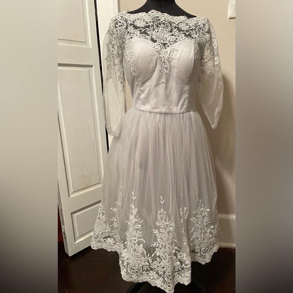 Chi chi Gilded Grace Lace Dress(Uk 14=US10)